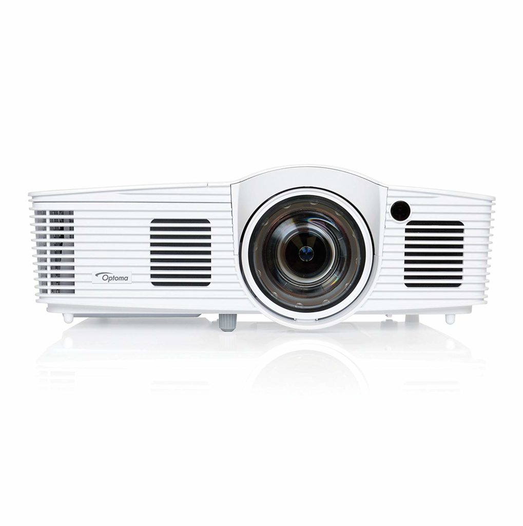 Best Projectors for Golf Simulator 2022 Reviews